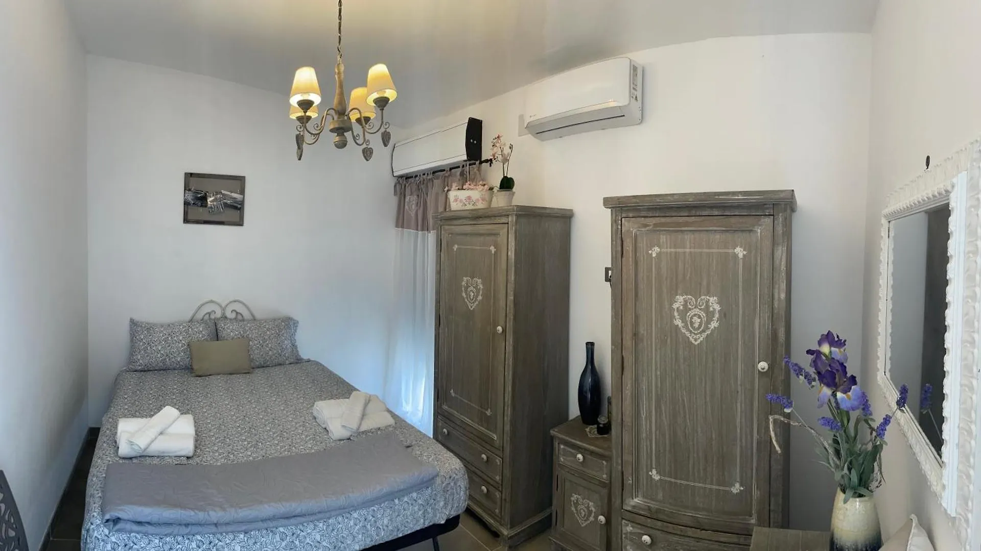 Villa Teti Fontane Bianche Italien
